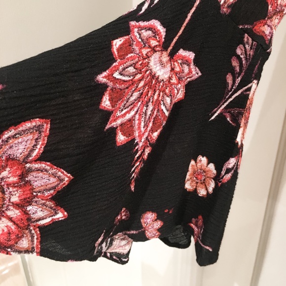 Floral Bell Sleeve Forever 21 Mini dress - Picture 3 of 4